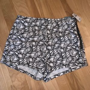 NWT Hollister tropical shorts